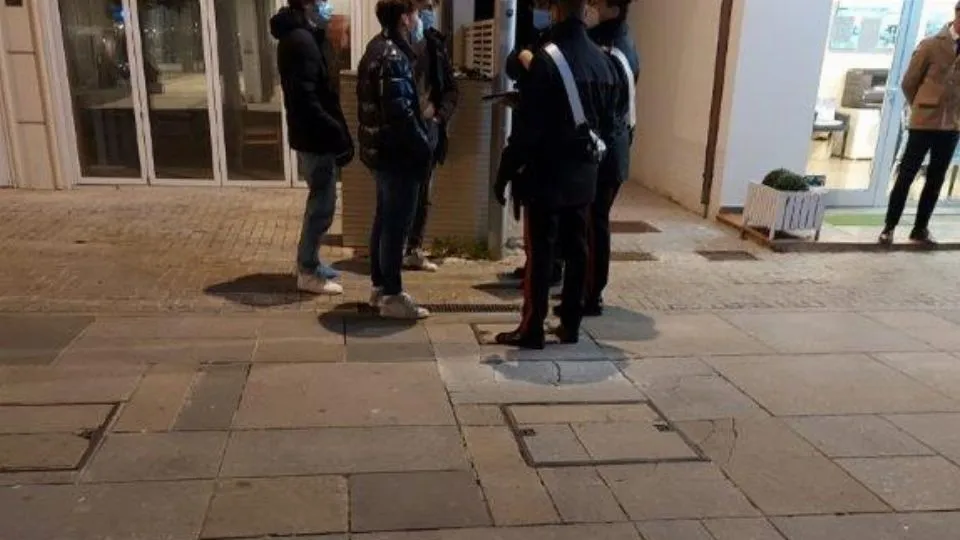 i controlli dei carabinieri a Riccione
