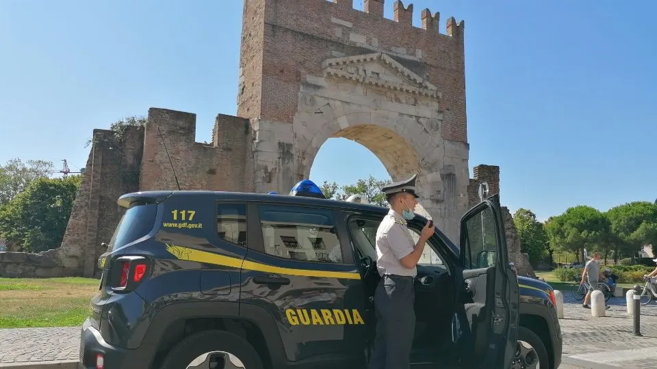 la Guardia di Finanza
