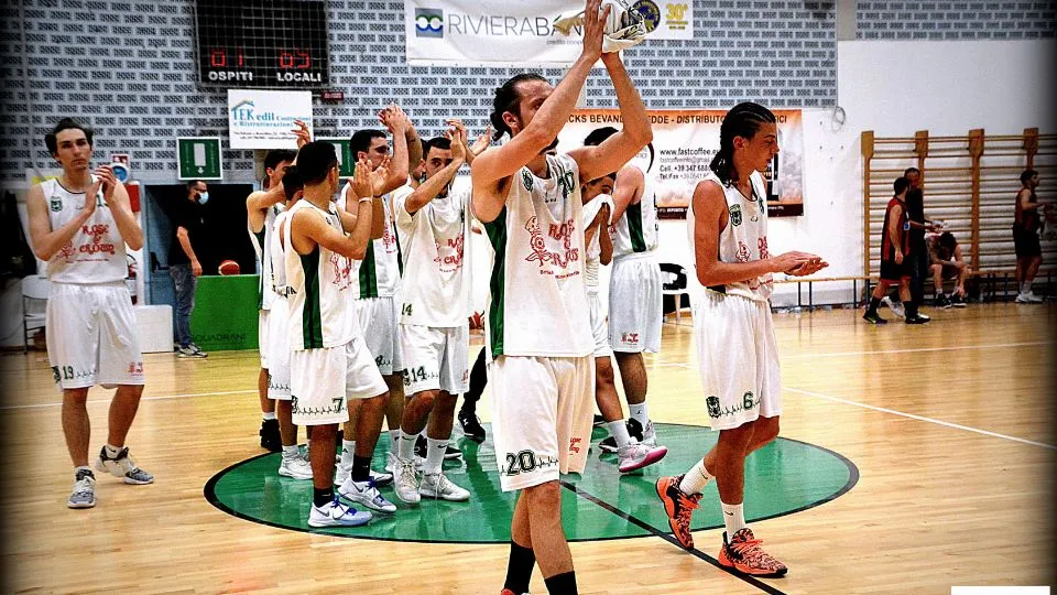 I Tigers ricevono gli applausi finali del pubblico in piedi (foto Alfio Sgroi)
