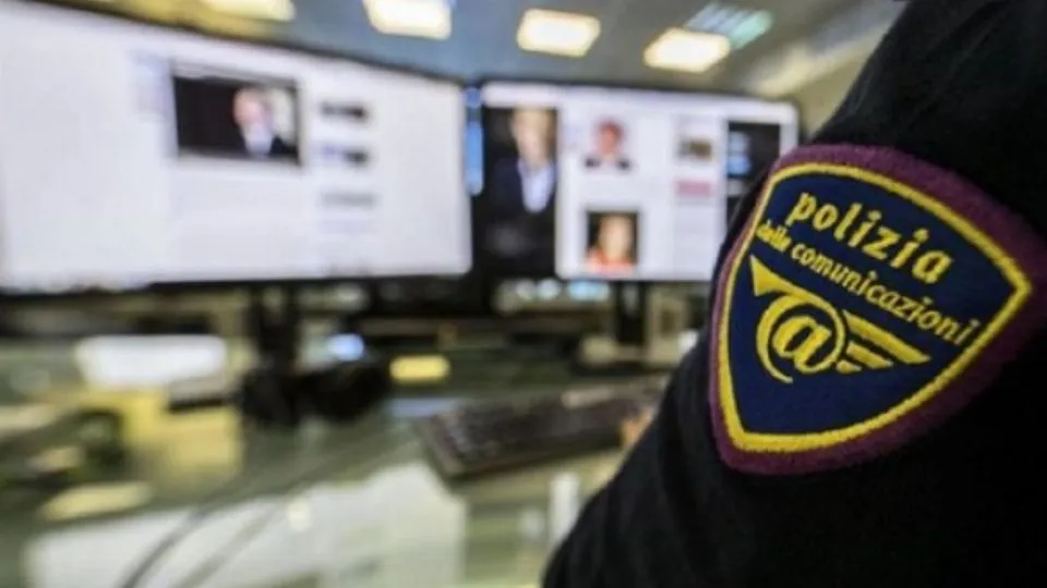 Rubavano le carte ai postini e i dati agli uffici, poi le spese di lusso