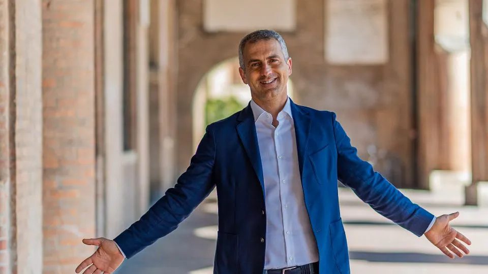 Jamil Sadegholvaad

