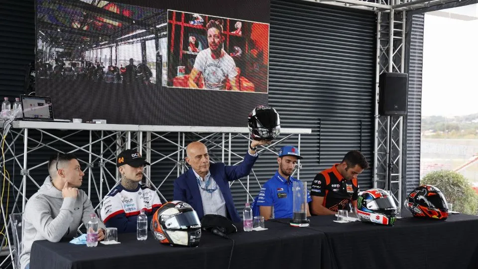 La presentazione del casco celebrativo Nolan (Foto Marzio Bondi)
