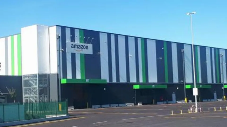 deposito di Amazon a Santarcangelo Romagna (Rimini), 17 ottobre 2019. ANSA
