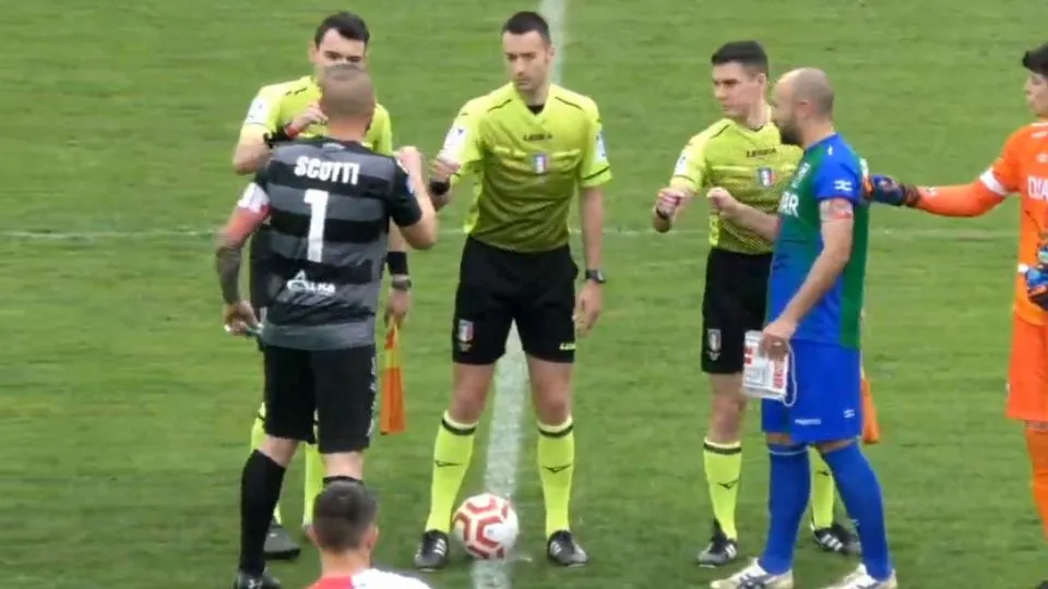 I due capitani con la terna