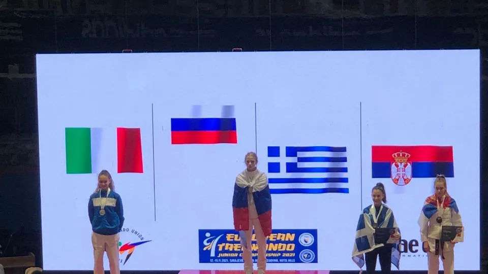 Elisabetta Badioli sul secondo gradino del podio