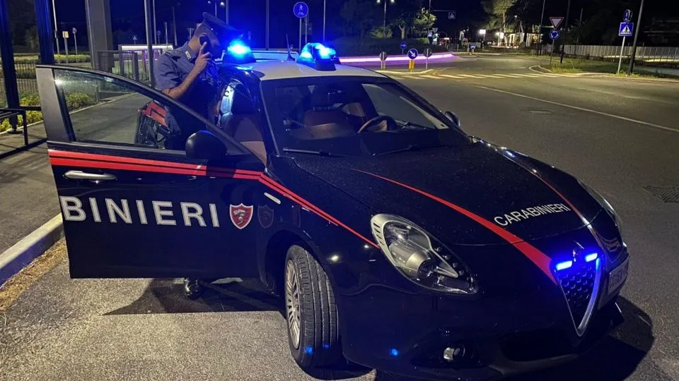una pattuglia dei carabinieri (repertorio)
