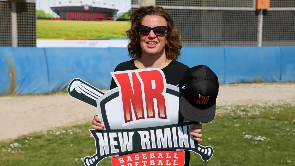 La presidente del New Rimini, Alessia Valducci, ed il logo della società