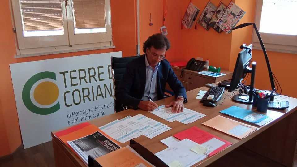 il sindaco Ugolini al lavoro