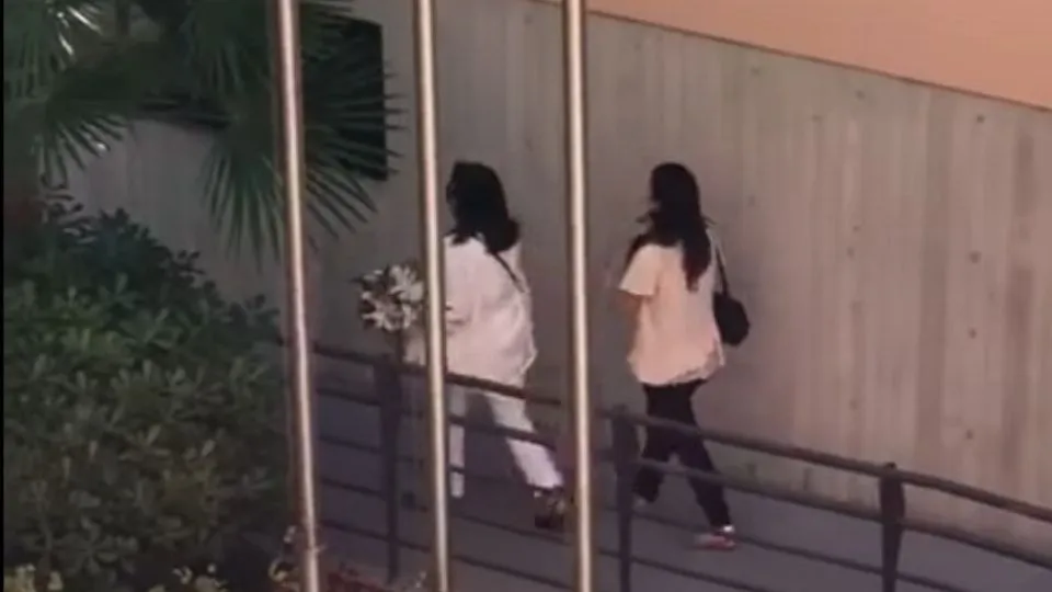 un frame del video