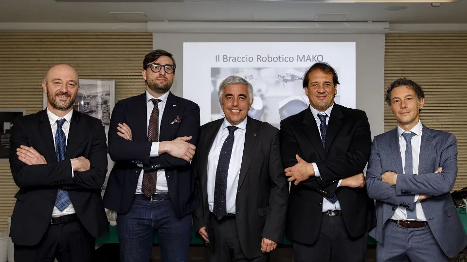 presentazione della Chirurgia Robotica applicata dallo staff ortopedico della casa di cura. Nella Foto: Dott. Gualtiero Antola (Direzione Generale) Dott. Graziano Valli (Direzione Generale)Dott. Alberto Busilacchi (Chirurgo Ortopedico) Dott. Marco Fr