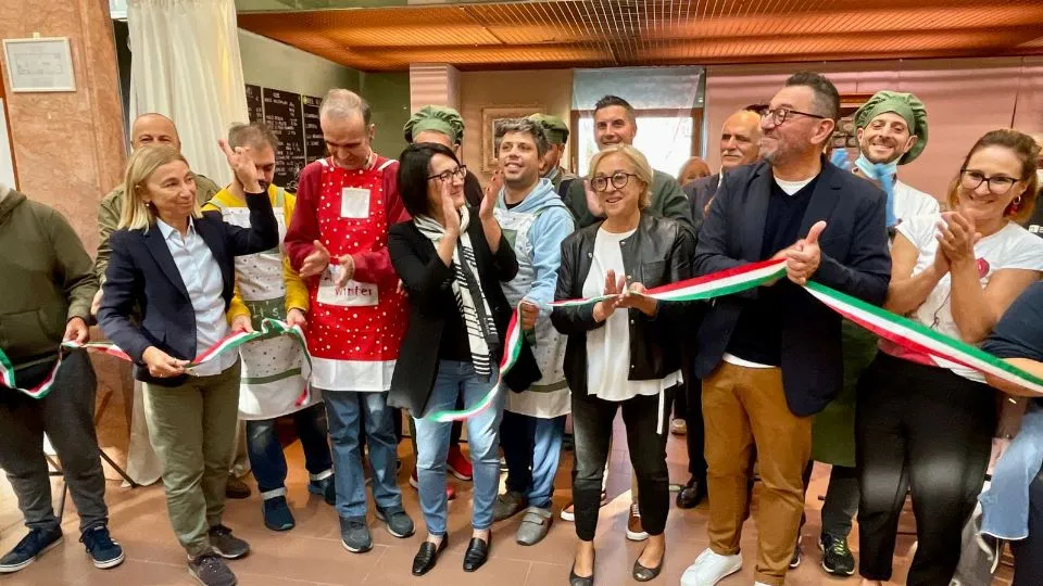 il taglio del nastro
