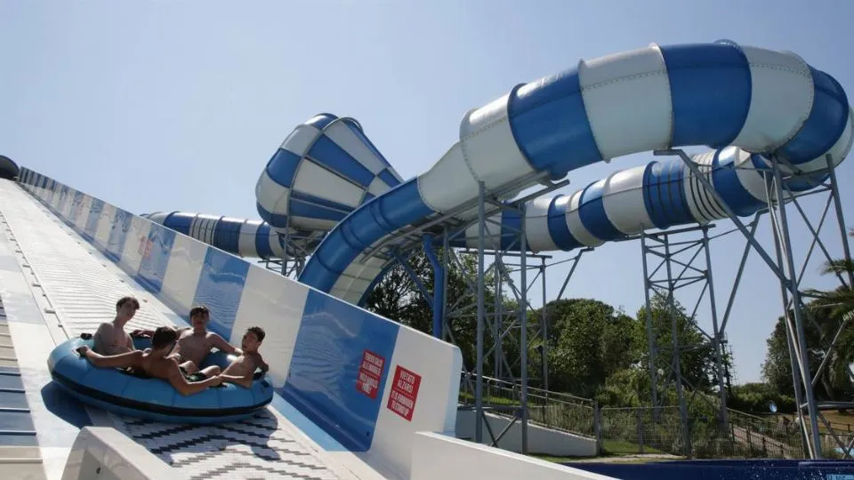 giornata inaugurale ad Aquafan