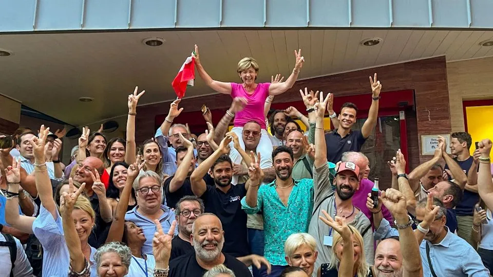 Daniela Angelini e i suoi sostenitori