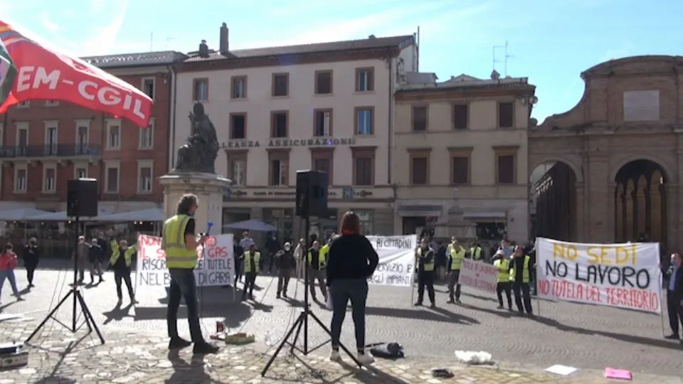 una protesta dei sindacati