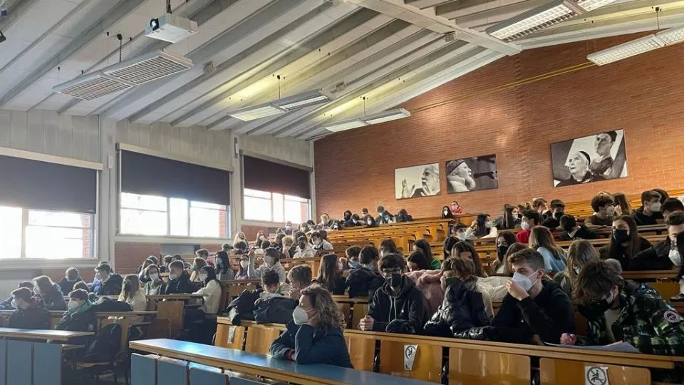 i ragazzi in assemblea