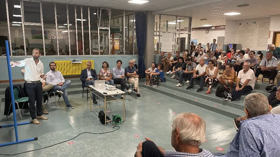 l’incontro pubblico alla scuola Rodari