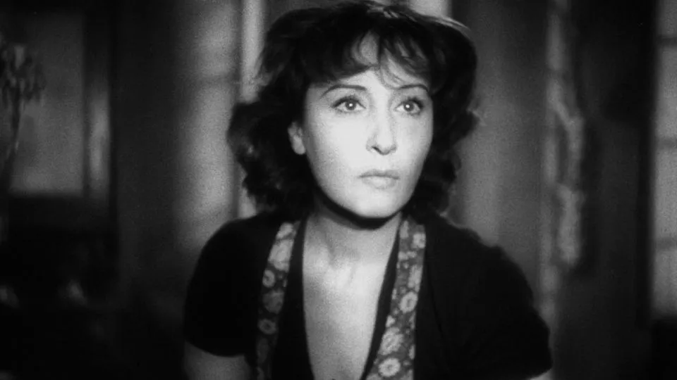 B83MHW Ossessione Year : 1942 Italy Director: Luchino Visconti Clara Calamai,. Image shot 1942. Exact date unknown.