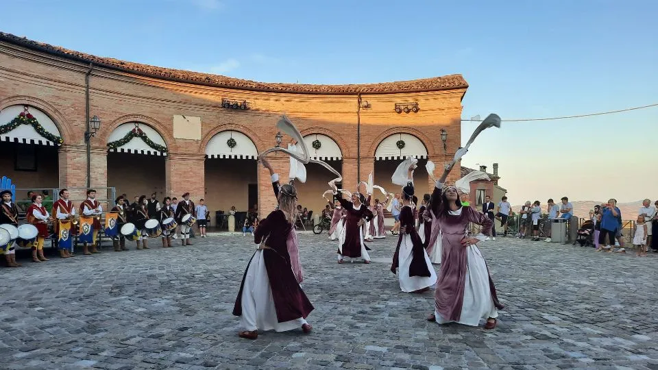 la presentazione del Palio del Daino