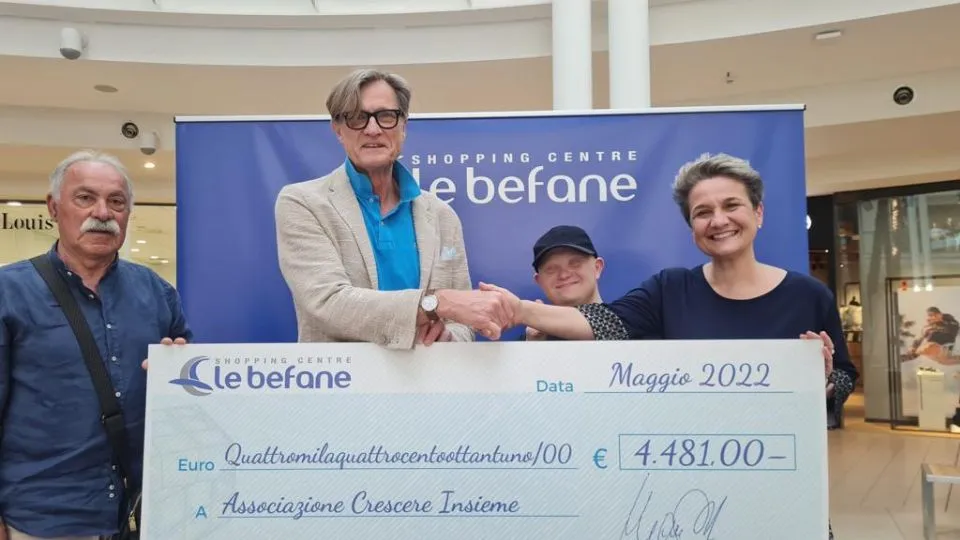 la consegna dell’assegno
