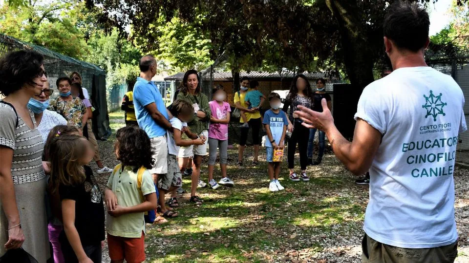 un incontro con gli educatori del canile