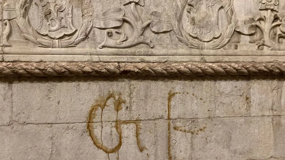 il Duomo imbrattato
