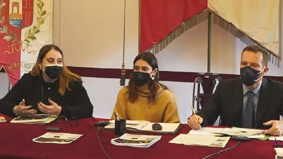 la conferenza di presentazione