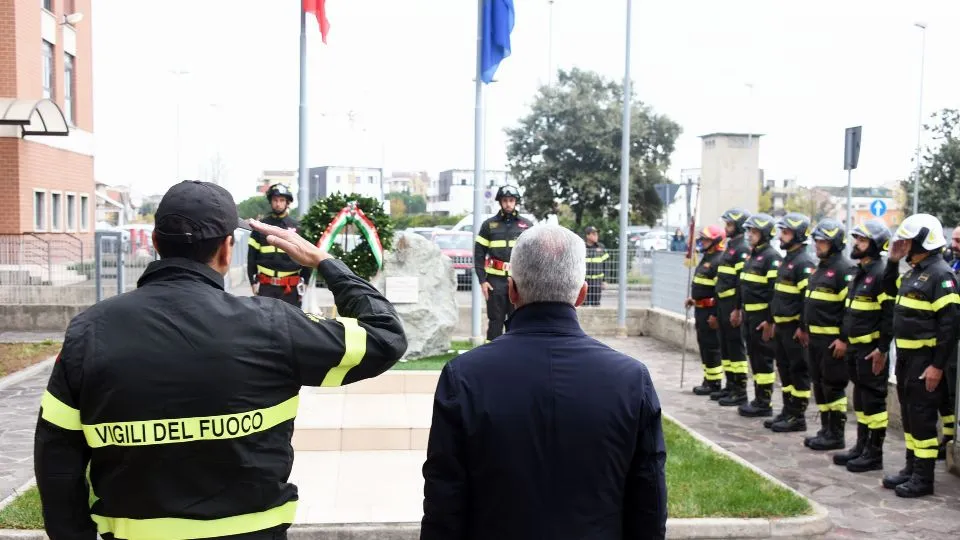 Il ricordo dei caduti in servizio (foto Migliorini)
