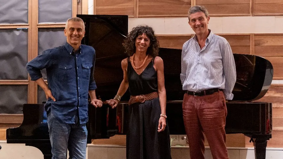 il sindaco, la vicesindaca e il direttore del Lettimi