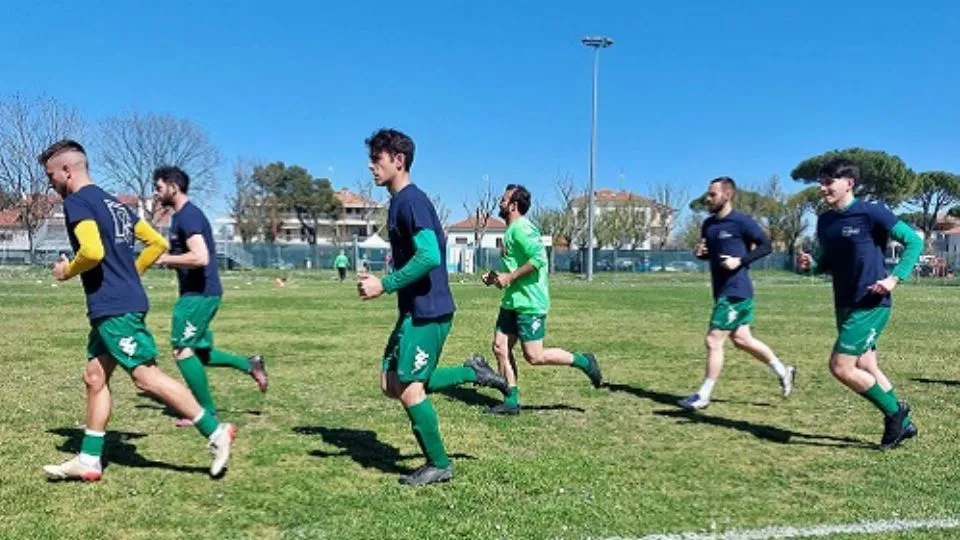 Il riscaldamento del S. Ermete prima della gara con lo Spontricciolo