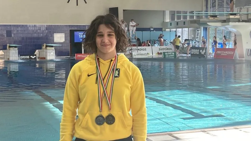 Ilaria Cambria con le medaglie conquistate a Bolzano