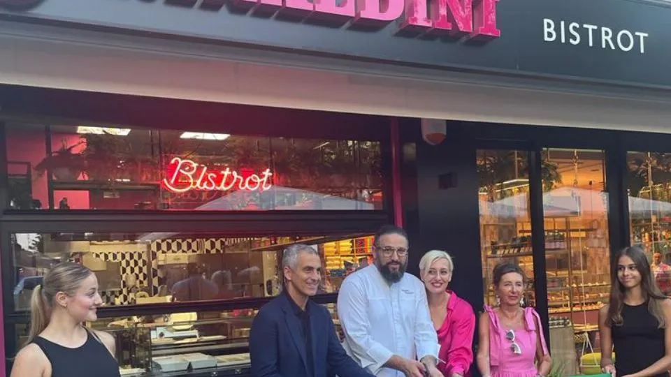 il taglio del nastro