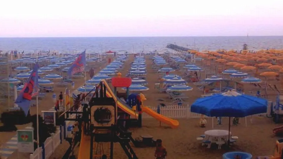 dalla webcam del bagno 99