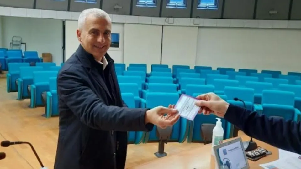 Sadegholvaad al voto