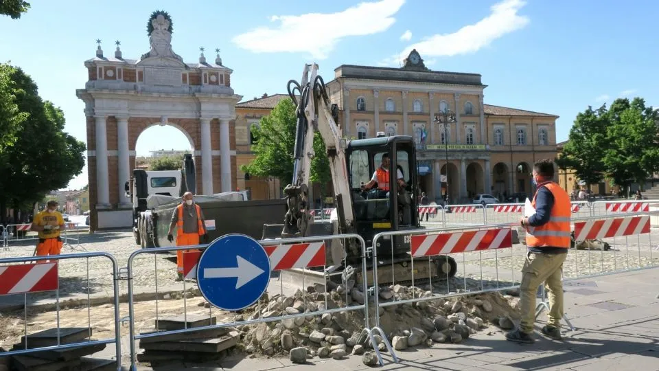 Alcuni precedenti lavori in piazza Ganganelli