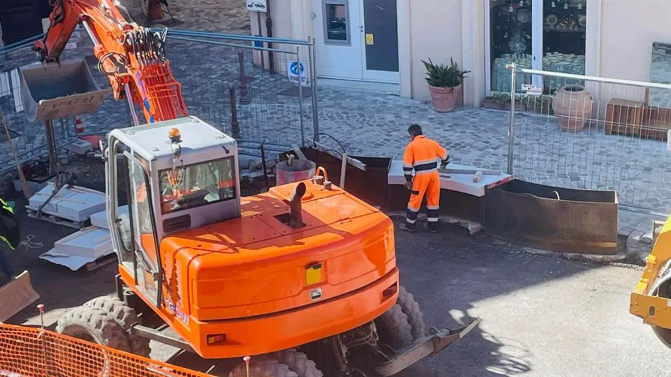 i lavori in piazza