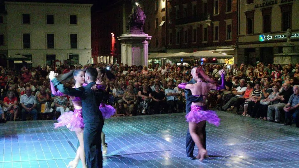 liscio in piazza
