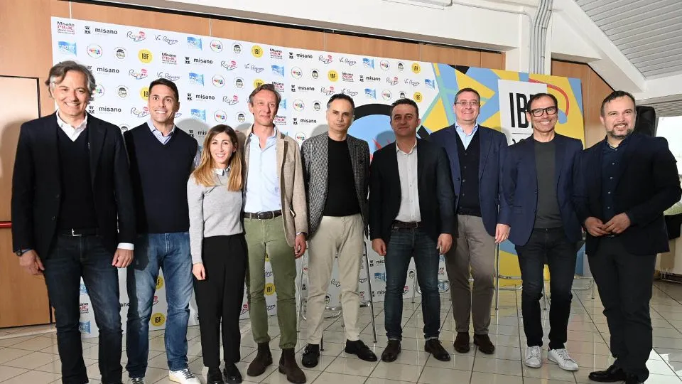 foto di gruppo alla presentazione