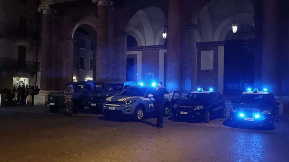 controlli in piazza Cavour