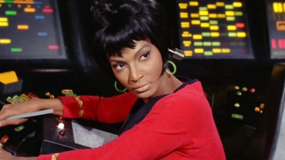 Nichelle Nichols nei panni del tenente Uhura