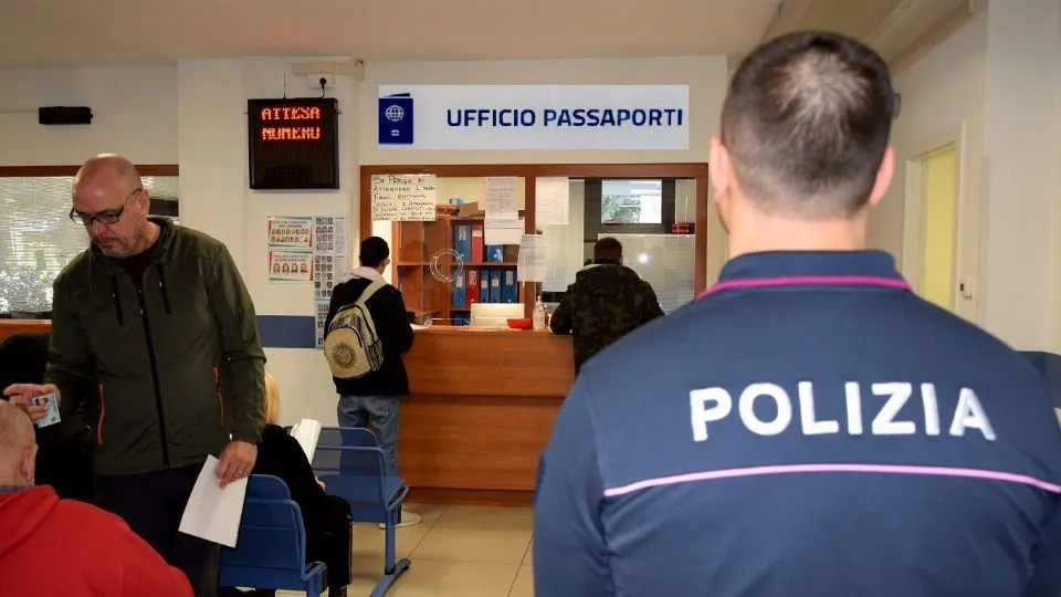 l’ufficio passaporti
