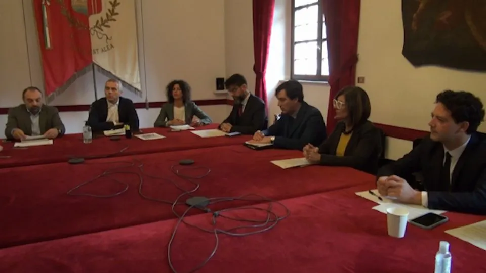 la conferenza di presentazione