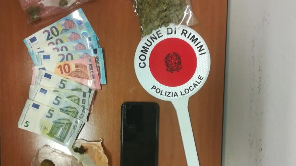 il materiale sequestrato