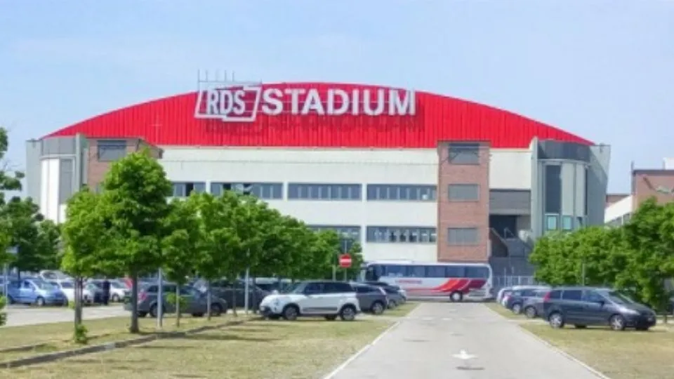 lo Stadium