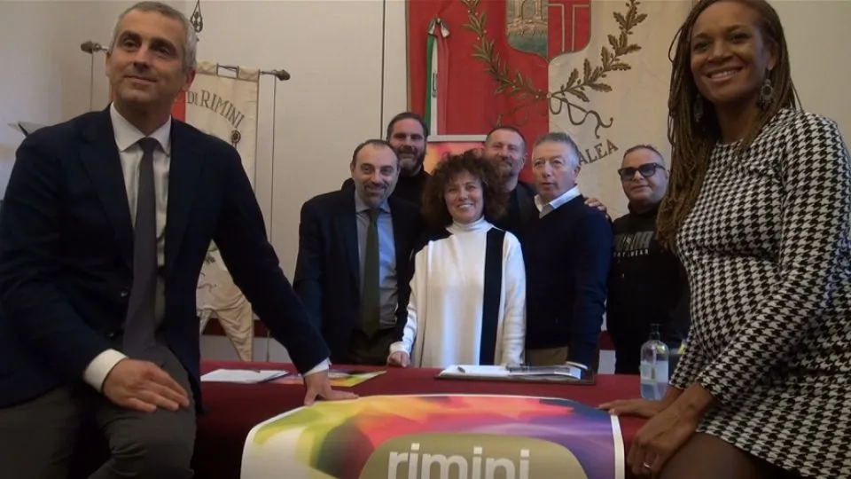foto di gruppo (@newsrimini)