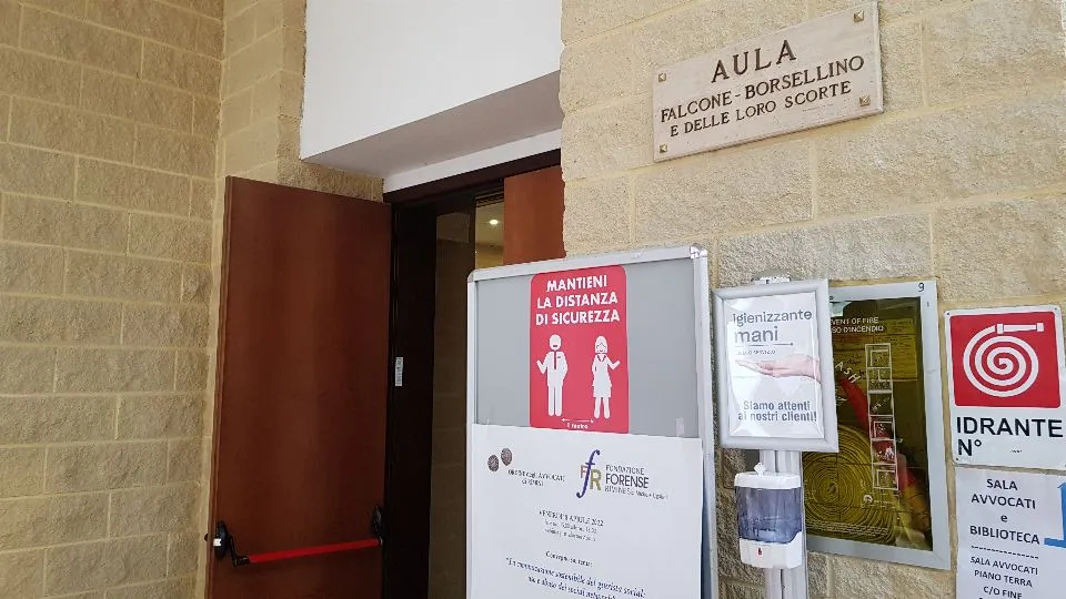 L’ingresso dell’aula Falcone Borsellino