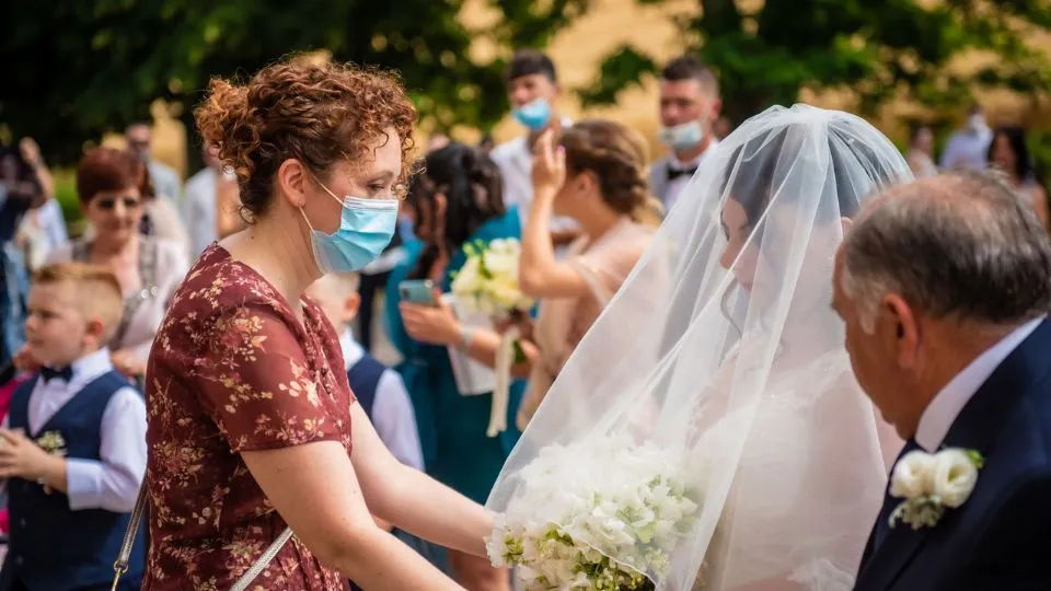 Roberta con una sposa