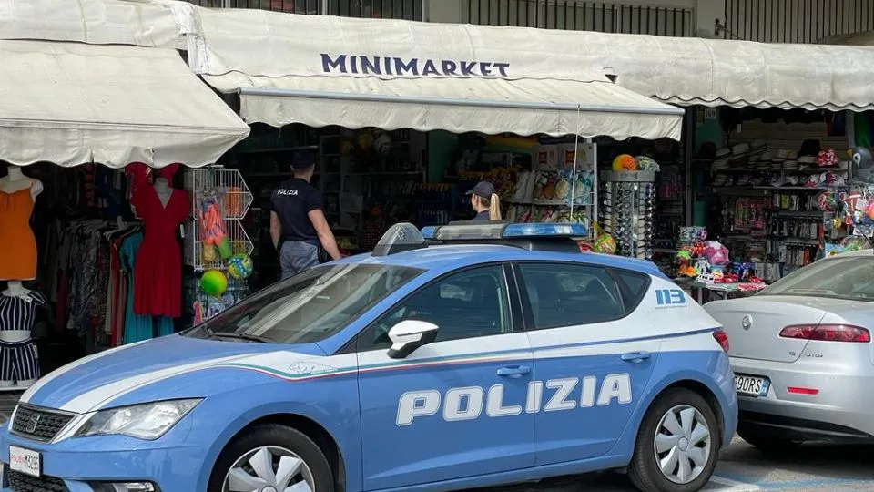 La polizia durante alcuni controlli (repertorio)
