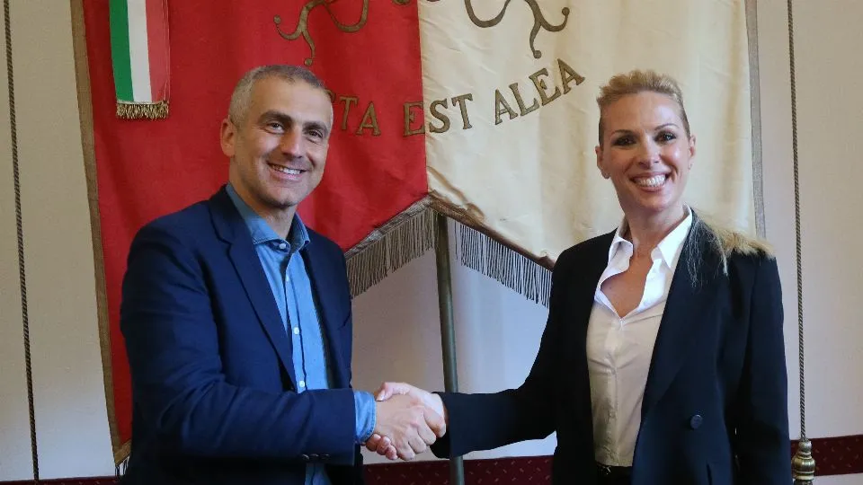 Il sindaco di Rimini Sadegholvaad e Laura Lunetta, presidente FIDS
