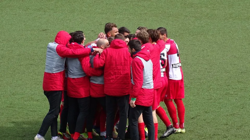 I biancorossi fanno festa dopo l’1-0 di Gabbianelli