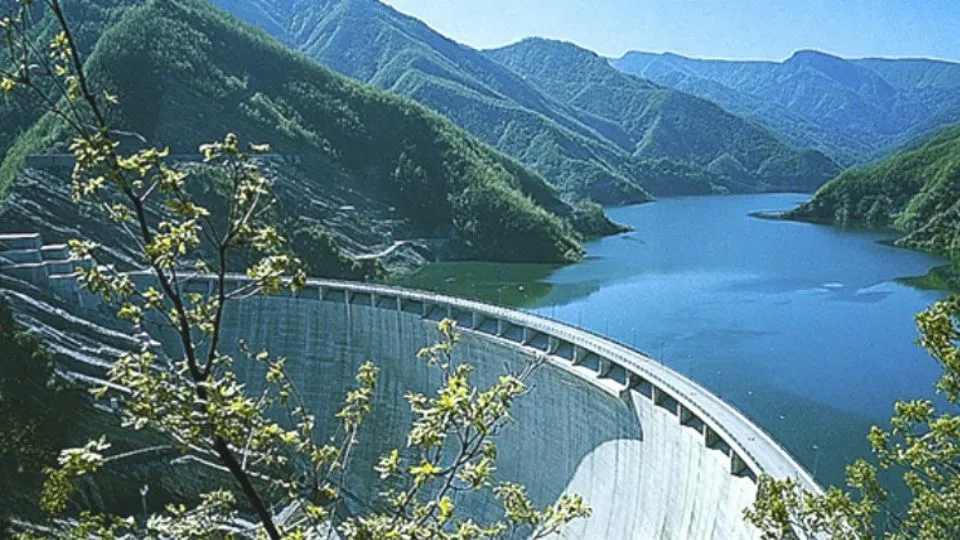 la diga di Ridracoli (repertorio)